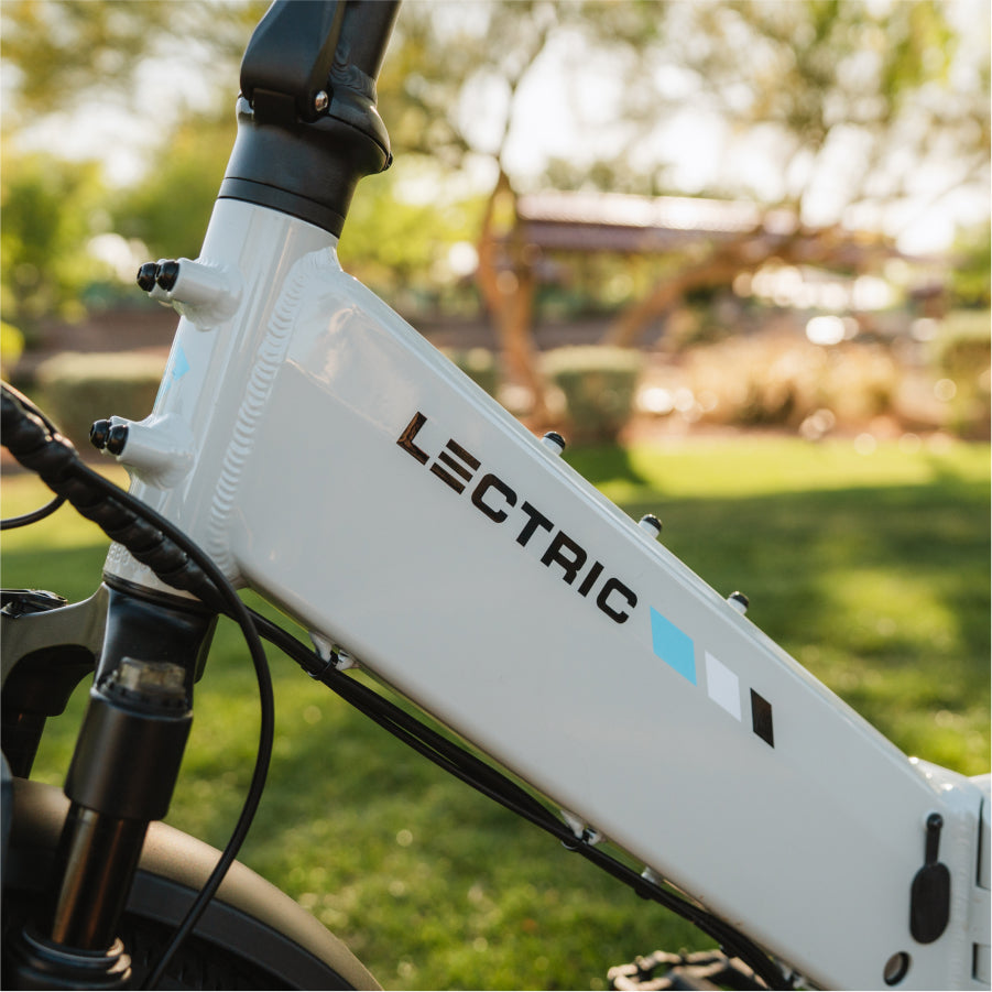 XP4 Step-Thru Stratus White + FREE LevelUp Rack ($79 Value)